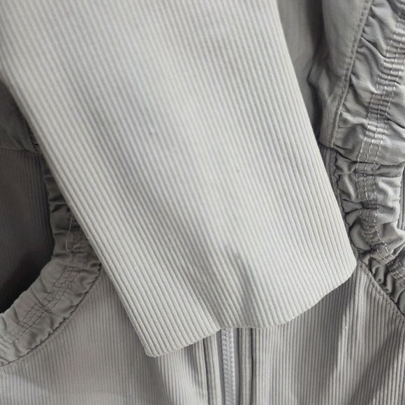 Lululemon Reversible Jacket - Picture 3 of 16